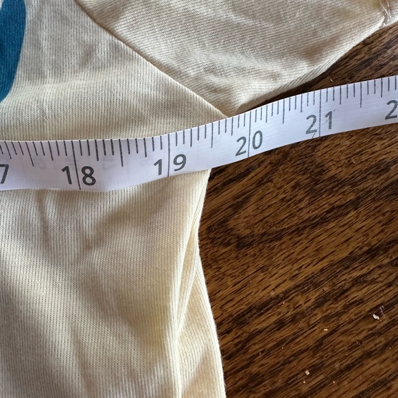 Cream Top with Cactus - Picture 10 of 10